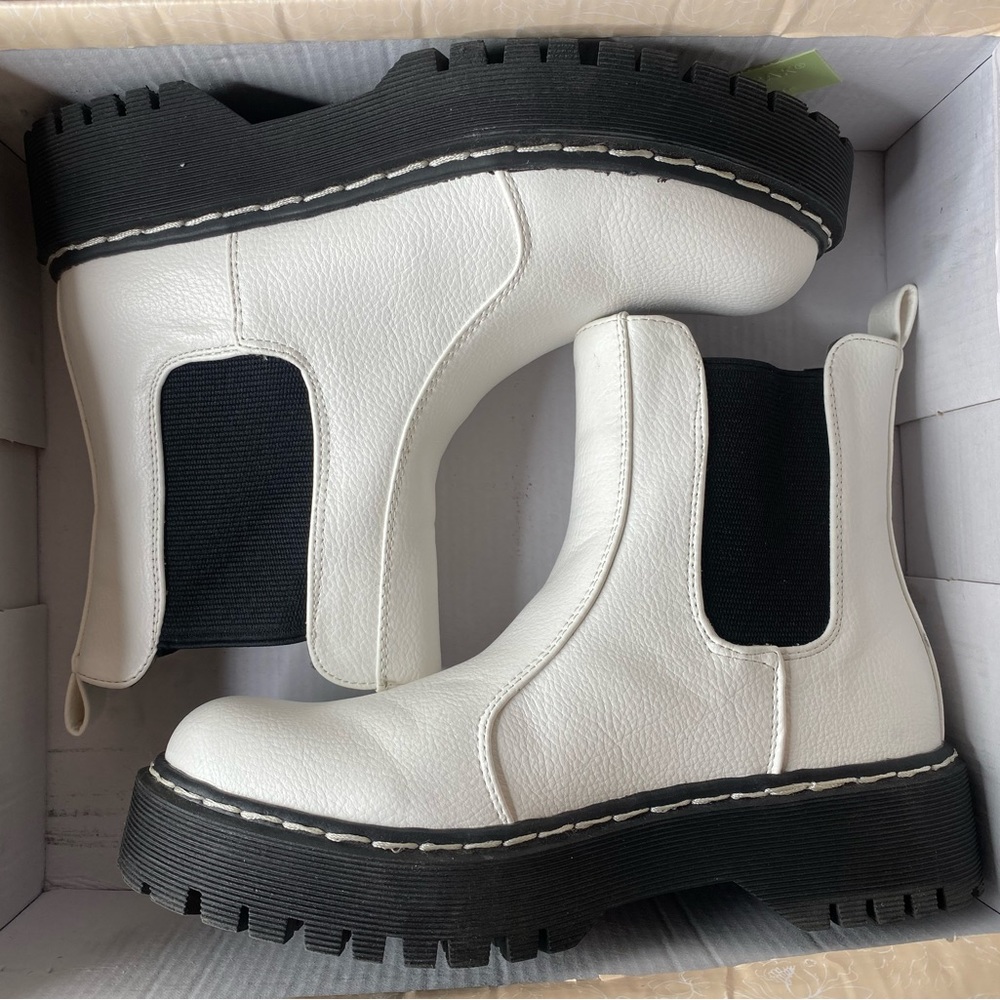 White Womens Chelsea Boots